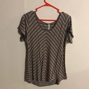 LuLaRoe Xl Classic Tee